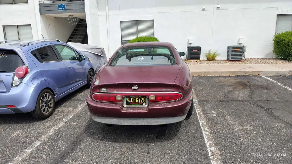 1997 Buick Riviera 8th Gen - Image 3 of 8