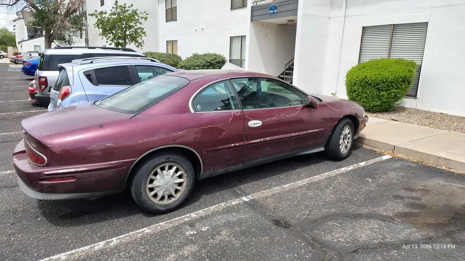 1997 Buick Riviera 8th Gen - Image 2 of 8