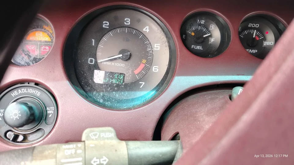 1997 Buick Riviera 8th Gen - Image 7 of 8