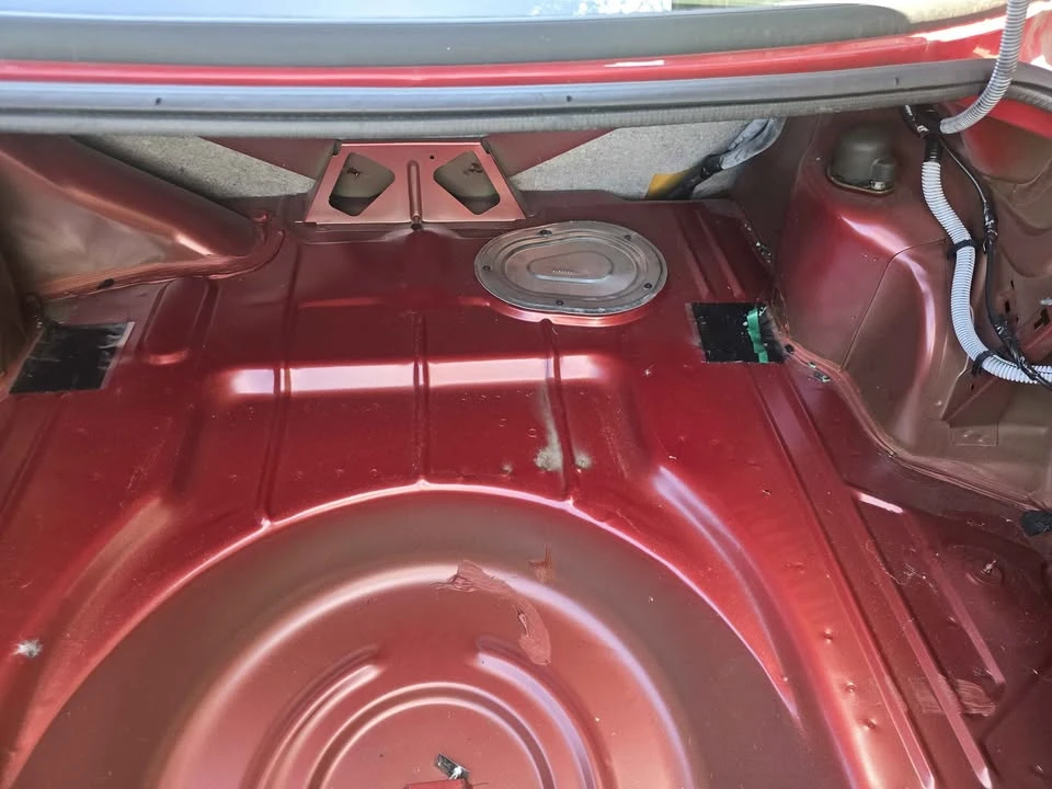 1997 Buick Riviera 8th Gen - Image 2 of 7