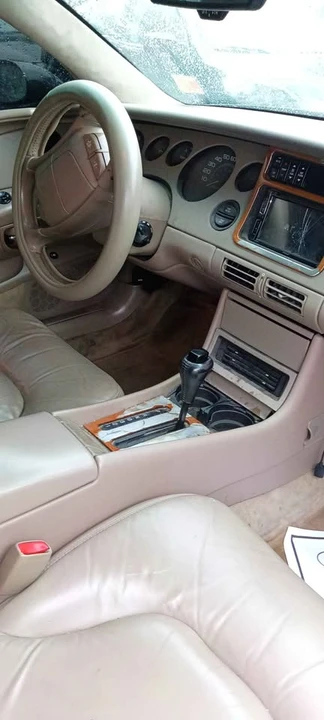 1997 Buick Riviera 8th Gen - Image 3 of 5