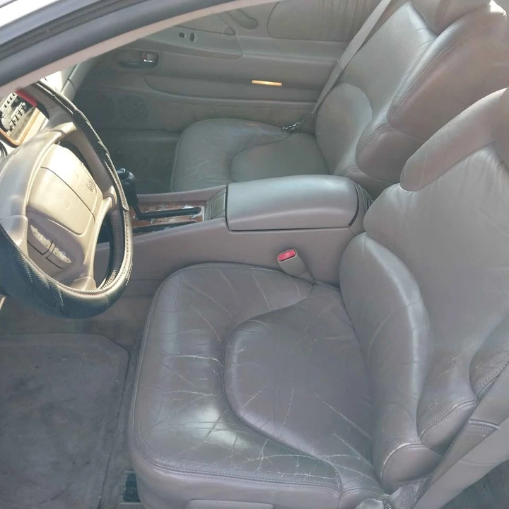 1997 Buick Riviera 8th Gen - Image 10 of 11