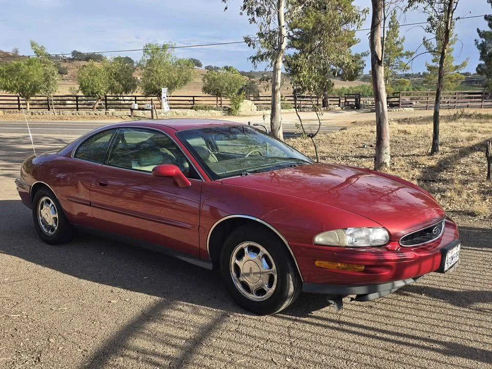 1997 Buick Riviera 8th Gen - Image 3 of 7