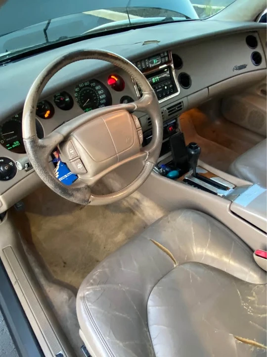 1997 Buick Riviera 8th Gen - Image 4 of 15