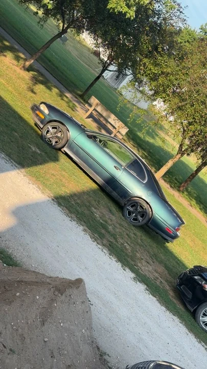 1997 Buick Riviera 8th Gen - Image 5 of 6