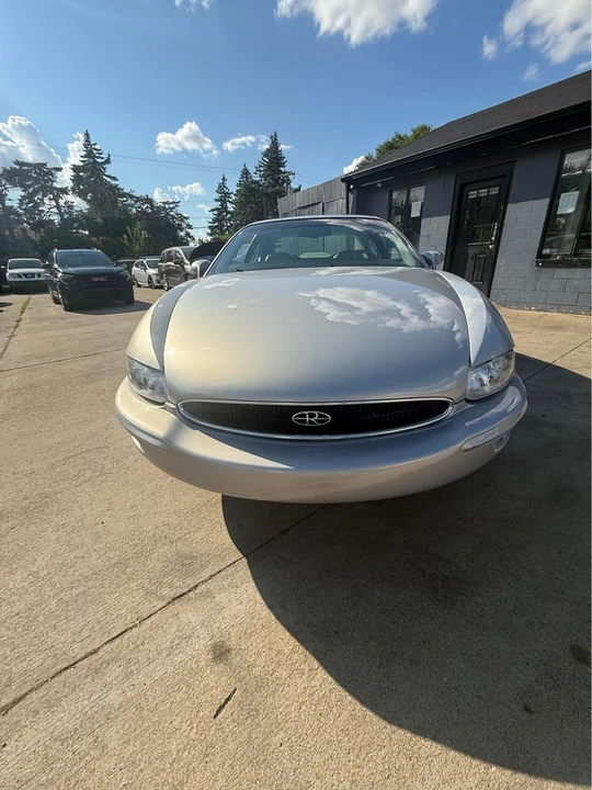 1997 Buick Riviera 8th Gen - Image 5 of 20