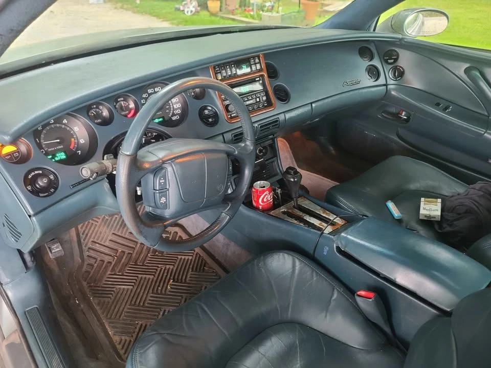 1997 Buick Riviera 8th Gen - Image 10 of 10