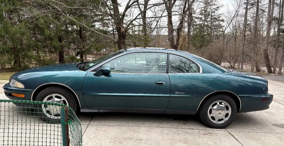 1997 Buick Riviera 8th Gen - Image 3 of 7