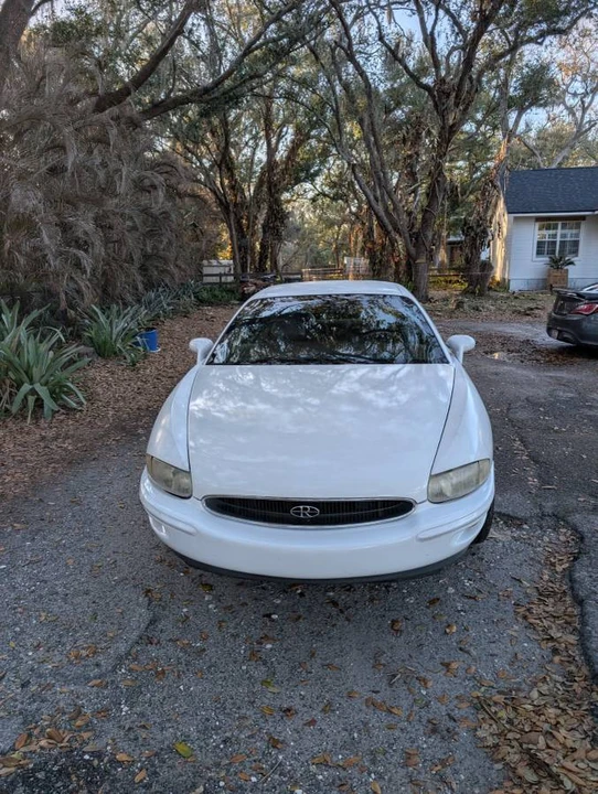 1997 Buick Riviera - Image 2 of 10