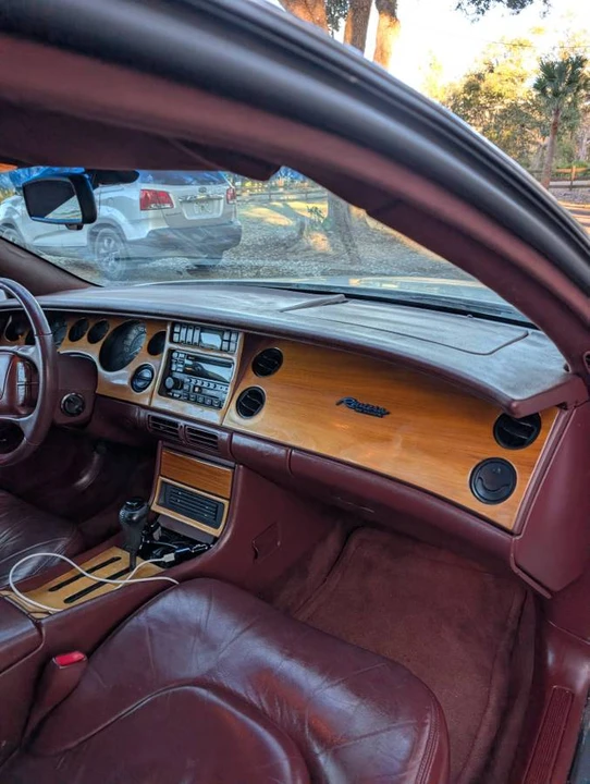 1997 Buick Riviera - Image 7 of 10