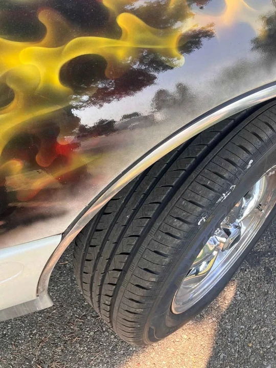 1997 Buick Riviera 8th Gen - Image 6 of 8