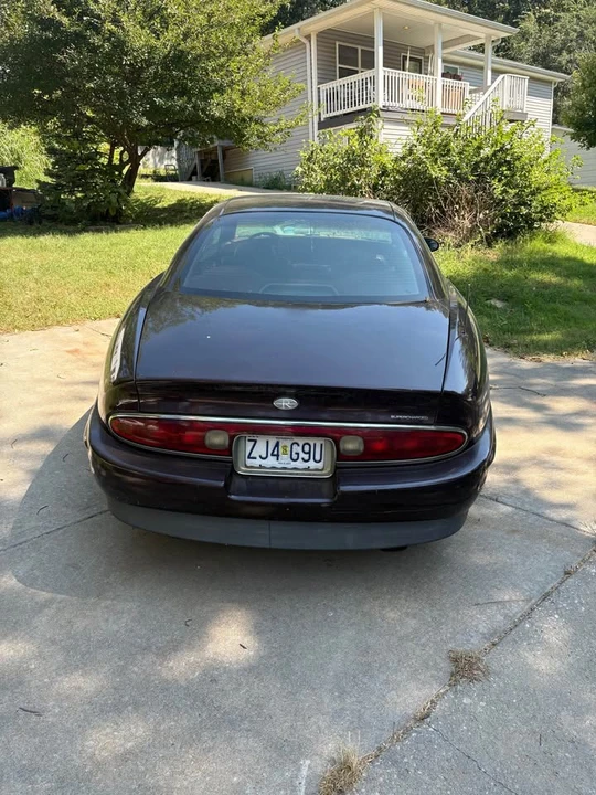 1997 Buick Riviera 8th Gen - Image 2 of 4