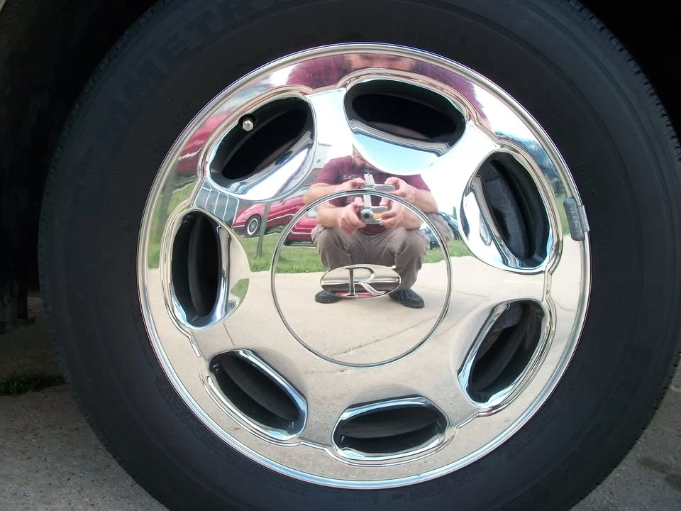 1997 Buick Riviera 8th Gen - Image 10 of 20