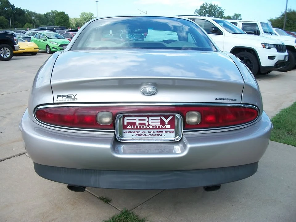 1997 Buick Riviera 8th Gen - Image 4 of 20