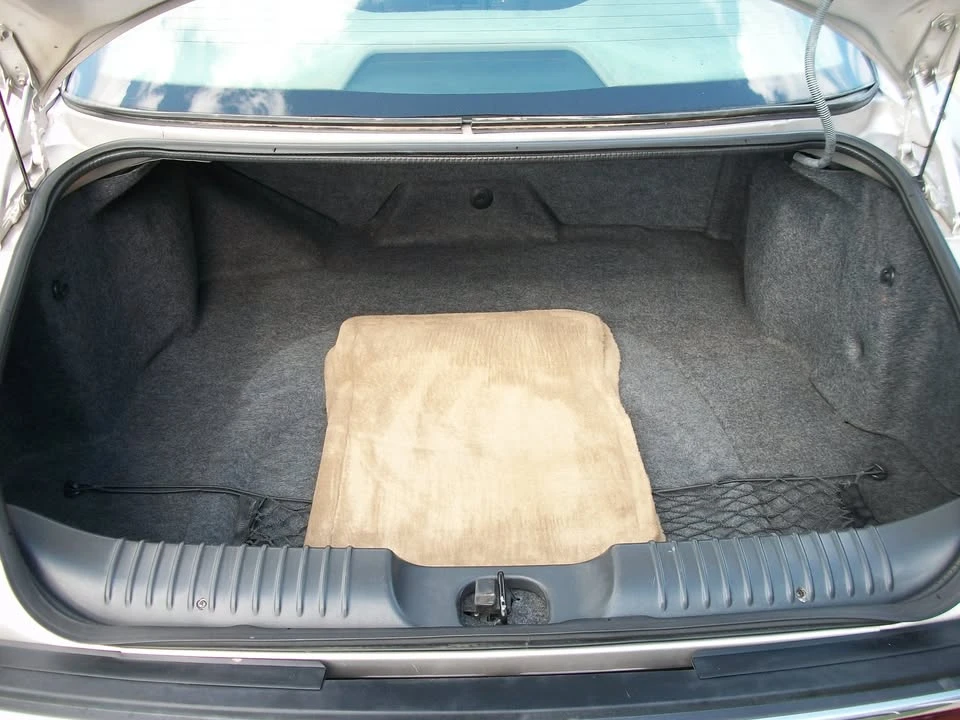 1997 Buick Riviera 8th Gen - Image 14 of 20