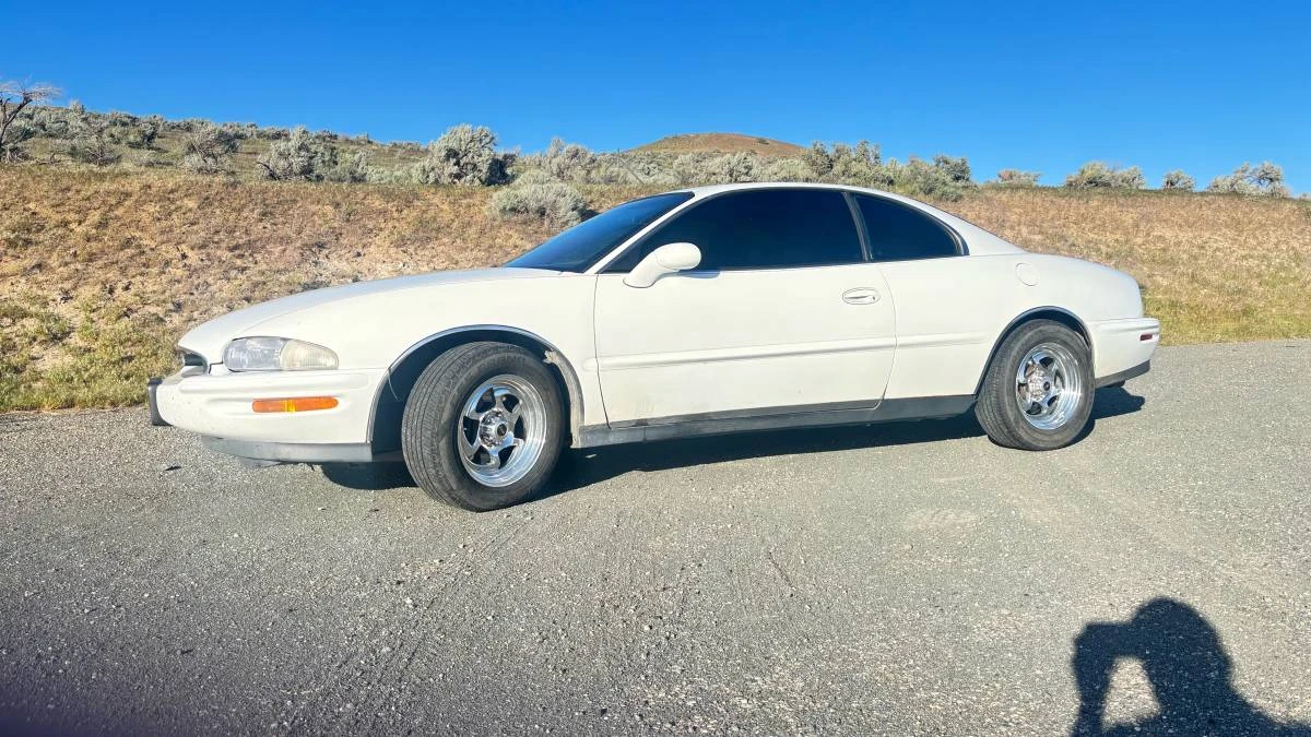 1997 Buick Riviera - Image 3 of 7