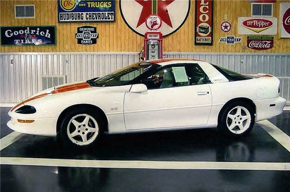 1997 Chevrolet Camaro SS 4th Gen - Image 2 of 4