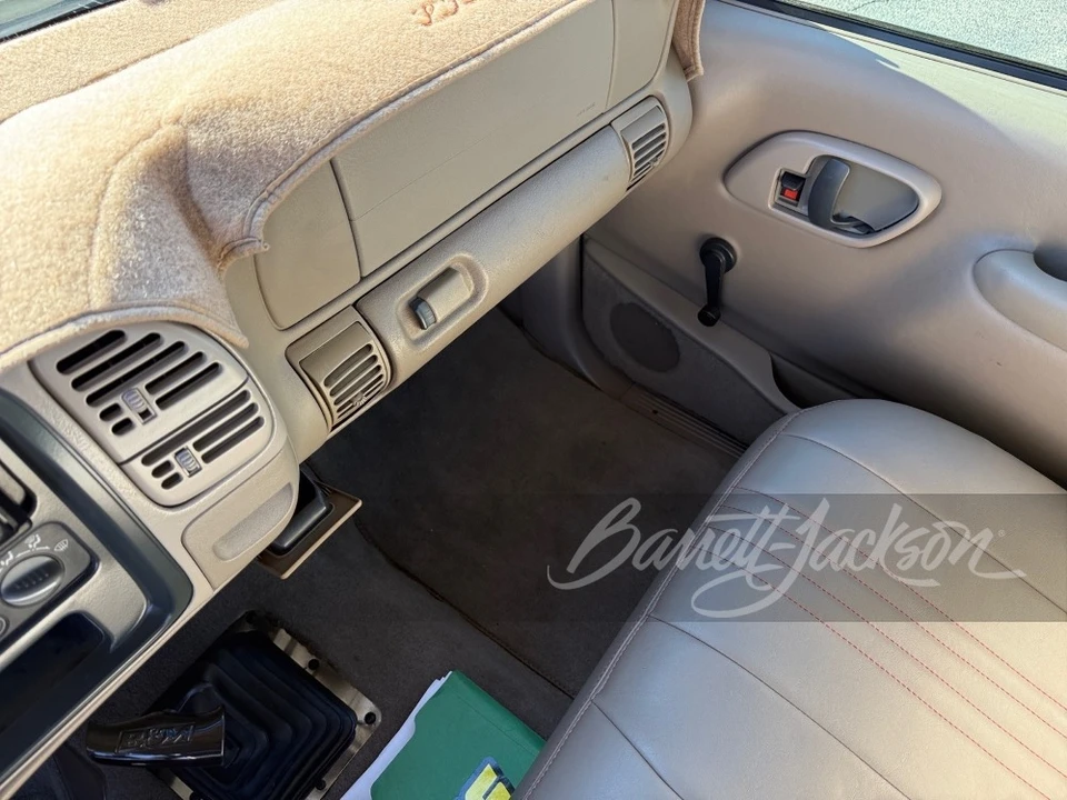 1997 Chevrolet Silverado - Image 8 of 13