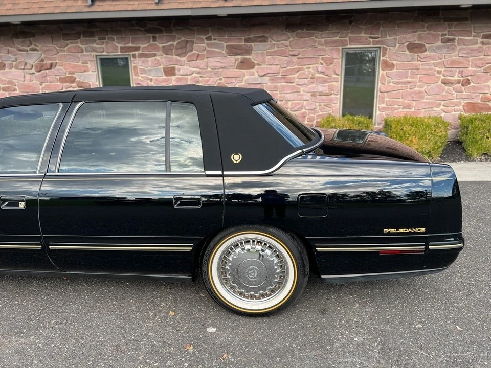 1997 Cadillac DeVille 8th Gen - Image 11 of 12