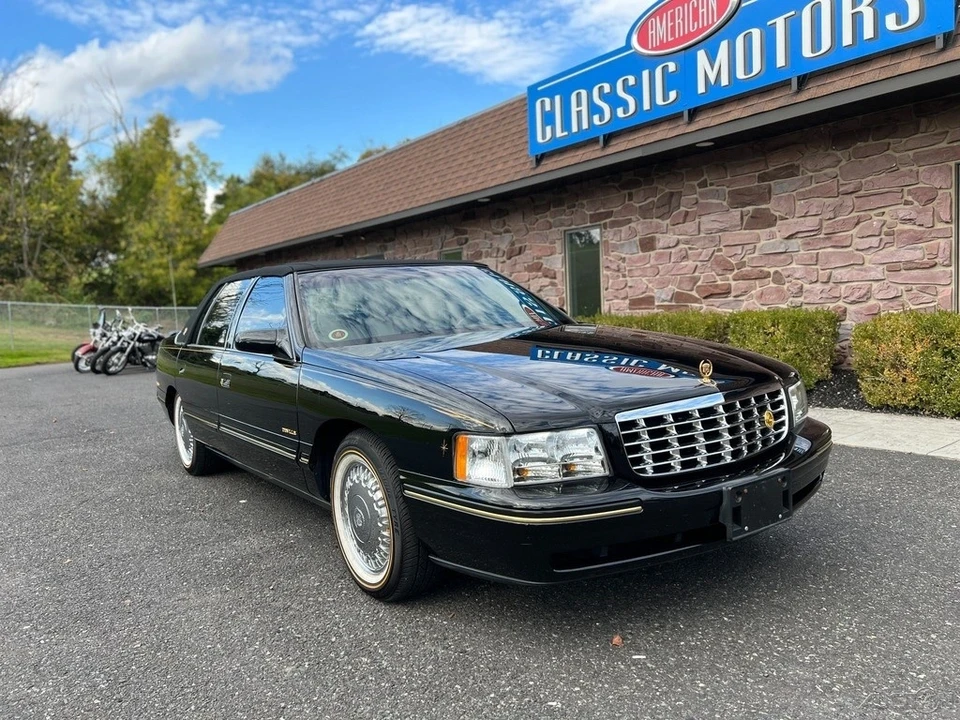 1997 Cadillac DeVille 8th Gen - Image 3 of 12