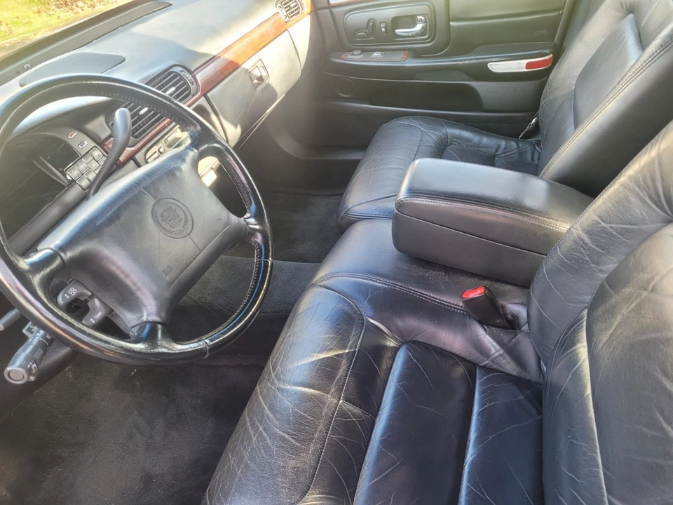 1997 Cadillac DeVille 7th Gen - Image 11 of 13