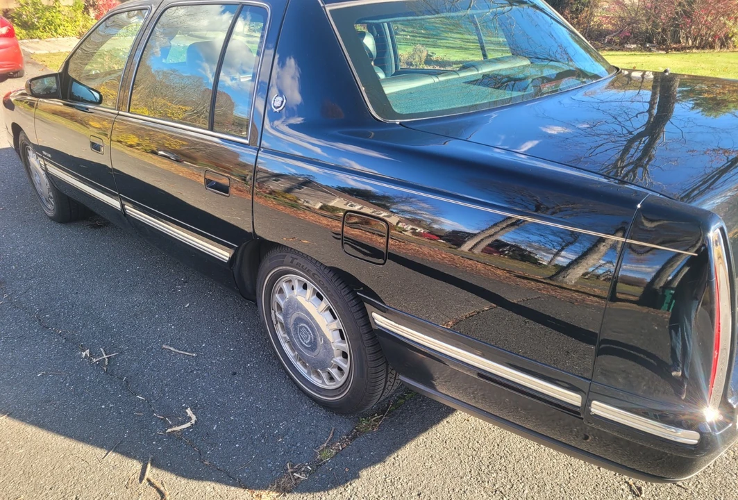 1997 Cadillac DeVille 7th Gen - Image 3 of 13