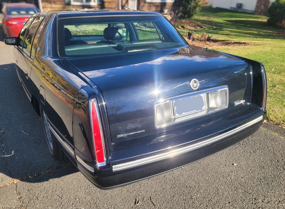 1997 Cadillac DeVille 7th Gen - Image 4 of 13