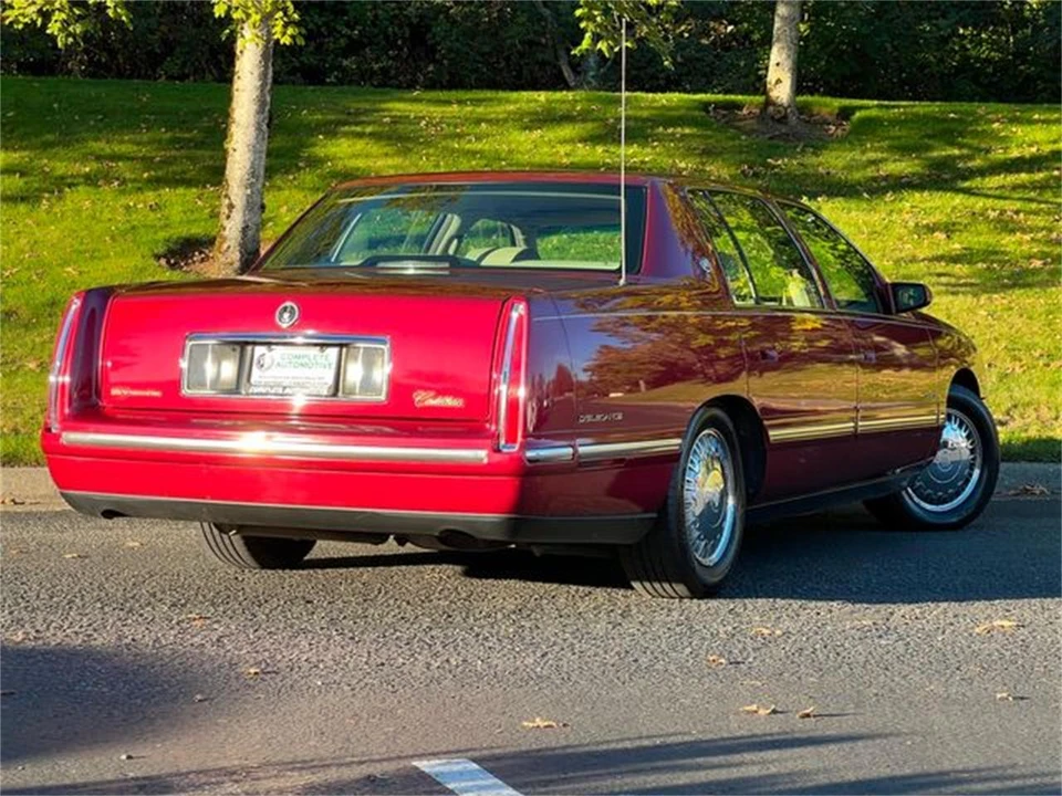 1997 Cadillac DeVille 7th Gen - Image 2 of 31