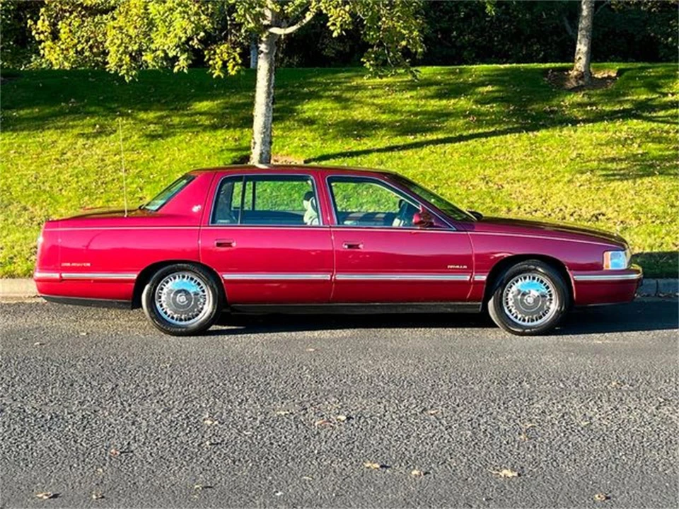 1997 Cadillac DeVille 7th Gen - Image 7 of 31