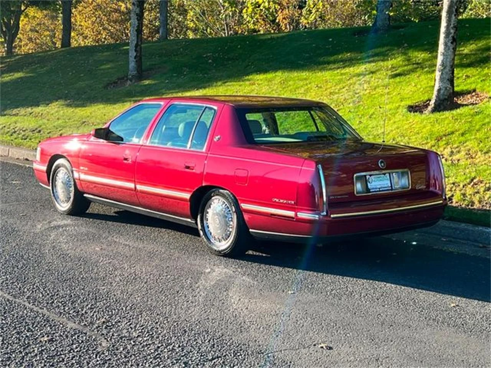 1997 Cadillac DeVille 7th Gen - Image 5 of 31