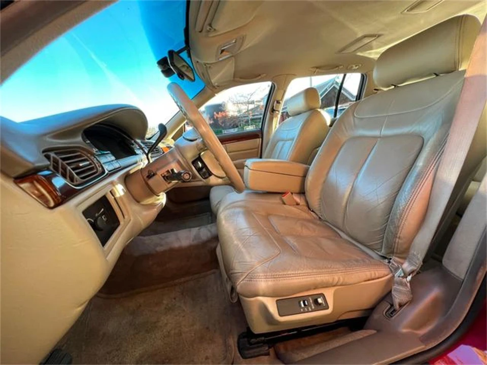 1997 Cadillac DeVille 7th Gen - Image 22 of 31