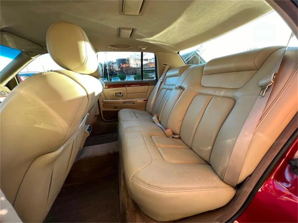 1997 Cadillac DeVille 7th Gen - Image 23 of 31