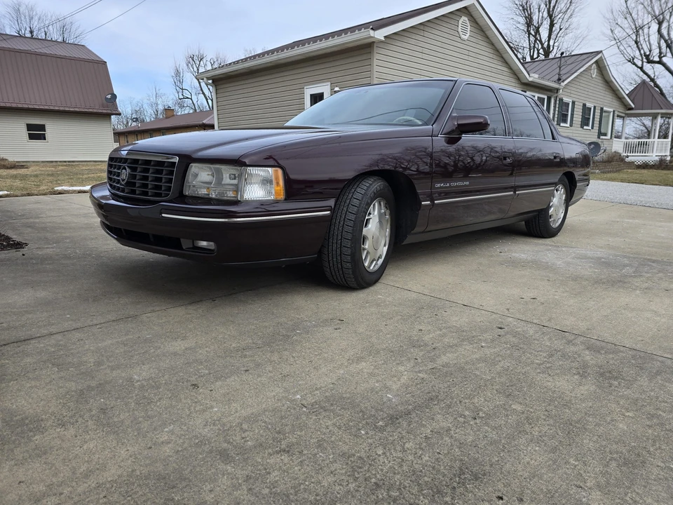 1997 Cadillac DeVille 7th Gen - Image 14 of 31