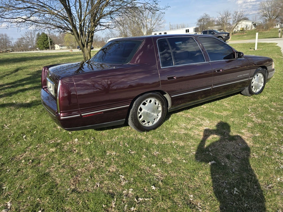 1997 Cadillac DeVille 7th Gen - Image 12 of 31