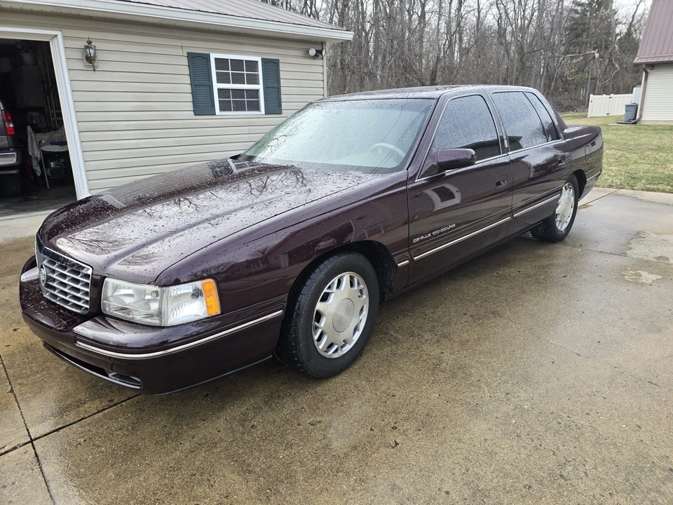1997 Cadillac DeVille 7th Gen - Image 13 of 31