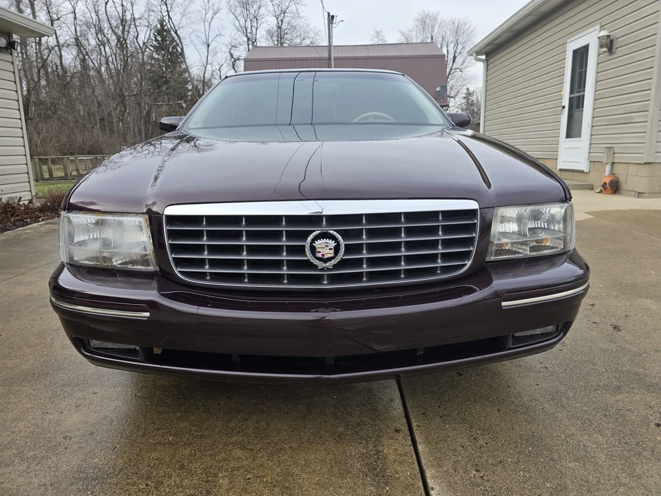 1997 Cadillac DeVille 7th Gen - Image 4 of 31