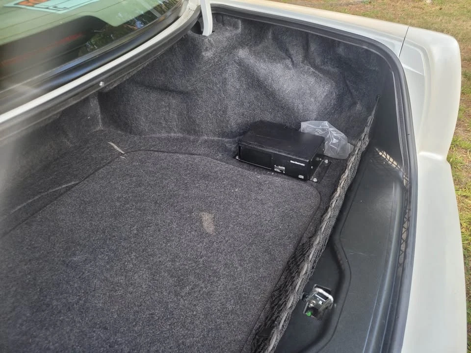 1997 Cadillac DeVille 7th Gen - Image 9 of 10