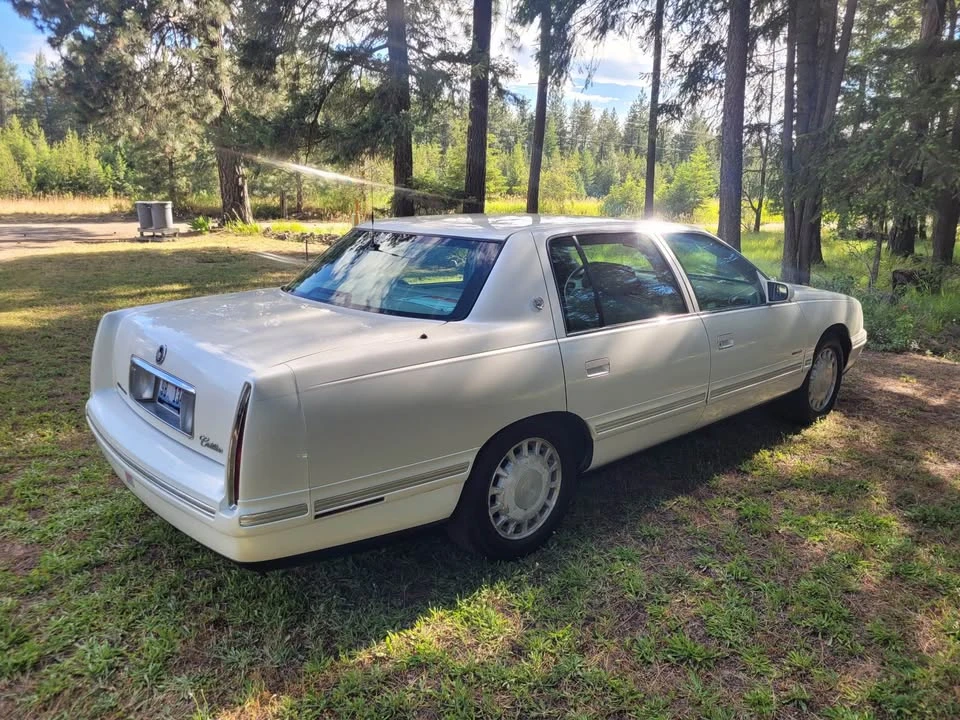 1997 Cadillac DeVille 7th Gen - Image 10 of 10