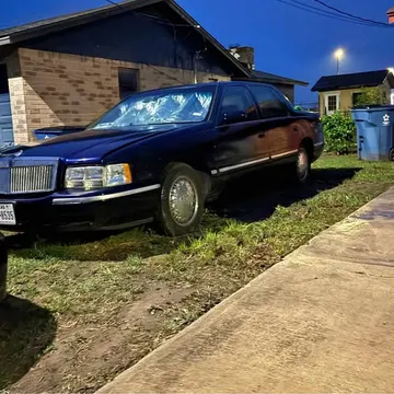 1997 Cadillac DeVille Sedan 4D