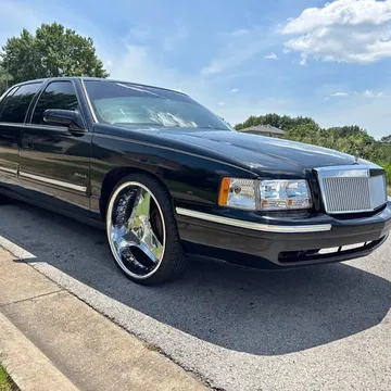 1997 Cadillac DeVille Sedan 4D