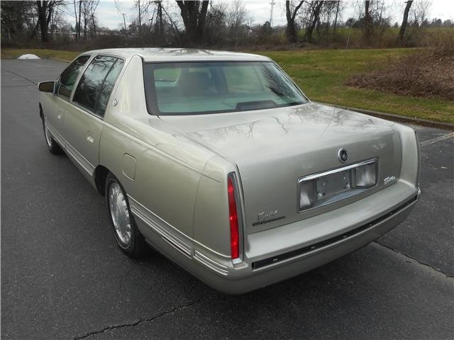 1997 Cadillac DeVille 8th Gen - Image 7 of 12