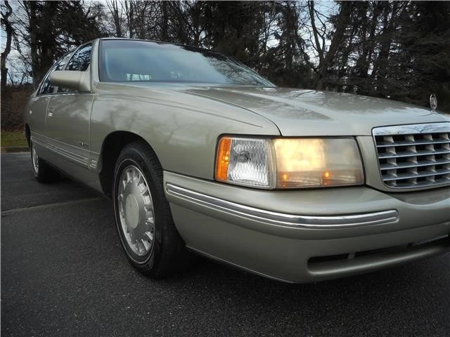 1997 Cadillac DeVille 8th Gen - Image 12 of 12