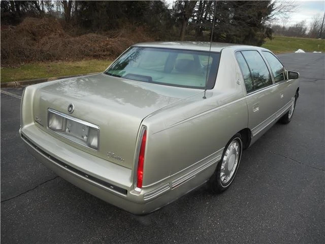 1997 Cadillac DeVille 8th Gen - Image 3 of 12
