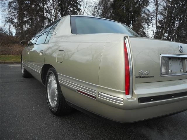 1997 Cadillac DeVille 8th Gen - Image 6 of 12