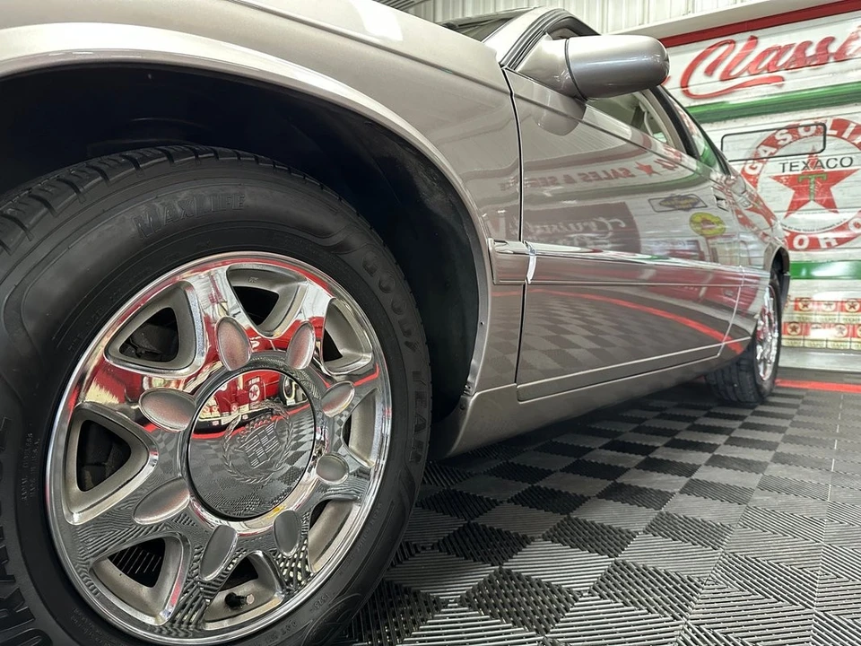 1997 Cadillac Eldorado 12th Gen - Image 10 of 21