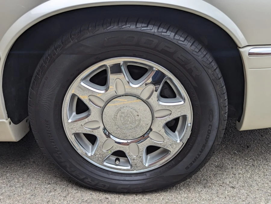 1997 Cadillac Eldorado 12th Gen - Image 10 of 31