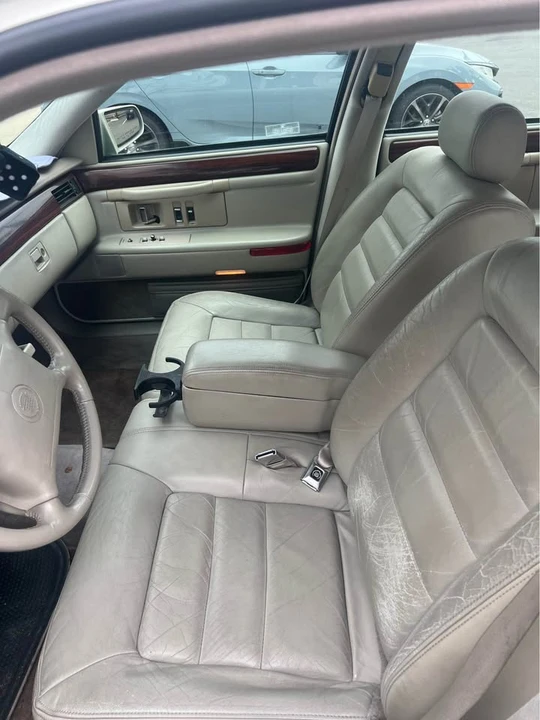 1997 Cadillac DeVille 7th Gen - Image 8 of 13