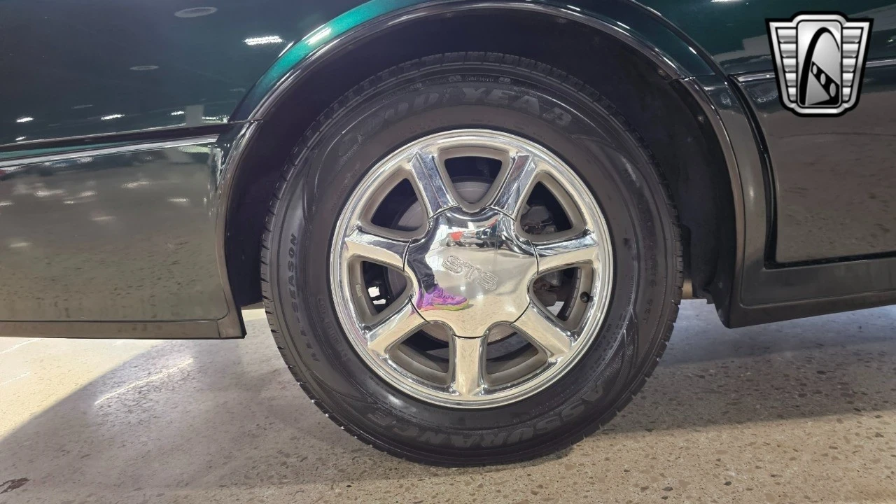 1997 Cadillac STS - Image 9 of 12