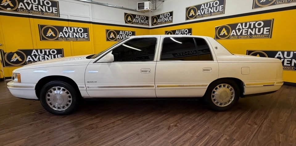 1997 Cadillac DeVille 7th Gen - Image 2 of 14