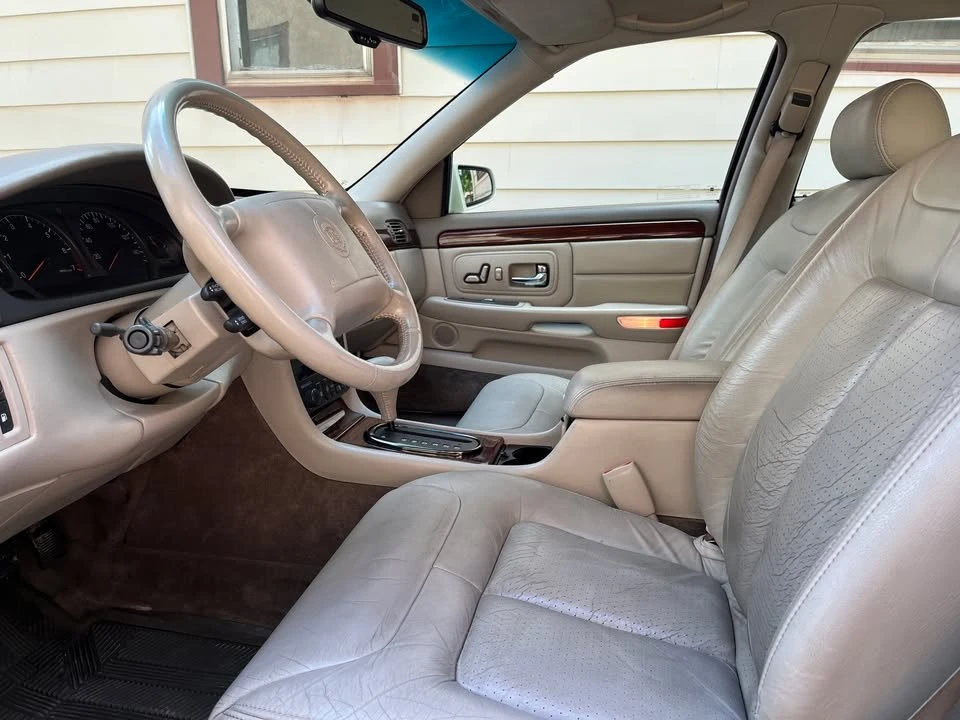 1997 Cadillac DeVille 7th Gen - Image 2 of 8